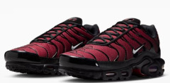 Boty NIKE Air Max Plus Black-Tough red Kultovní Air Max v barvách, které se neschovávají