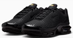 Boty NIKE Air Max Plus Black Ikonický Air Max v čisté bílé a černé